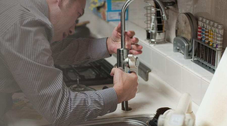 Expert burst pipe repair services in Thompson, IA